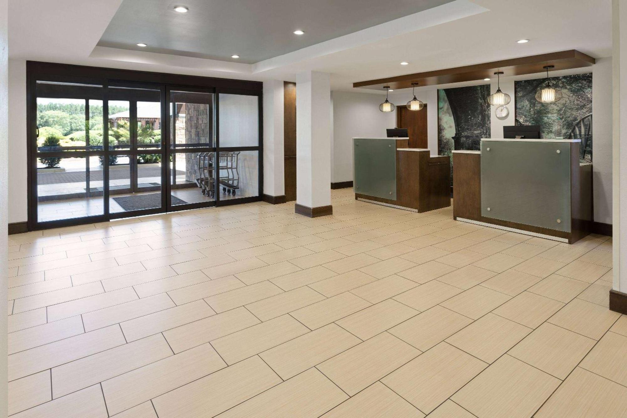 La Quinta By Wyndham Lagrange / I-85 LaGrange Exterior foto